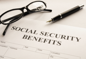 Government guarantees no rise in retirement age or social security contributions