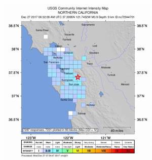 Earthquake shakes US West coast