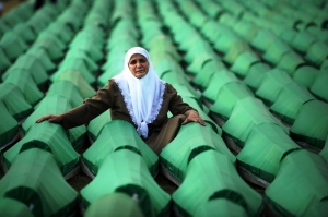 Bosnia commemorates Srebrenica genocide