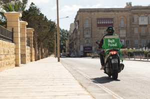 IOM and Bolt join forces to foster better integration support for migrants in the platform economy in Malta