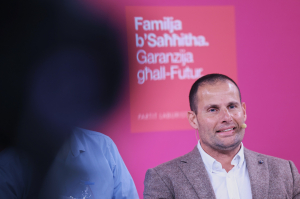 Government to sign €276 million agreement to keep childcare free