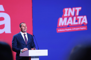 Increases in parents' leave and interest-free loans to first-time buyers among PL's first proposals