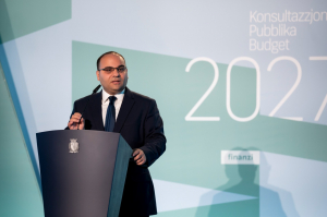 WATCH | Finance minister says €400m energy subsidies to stay, hints at super bonus forfeiture