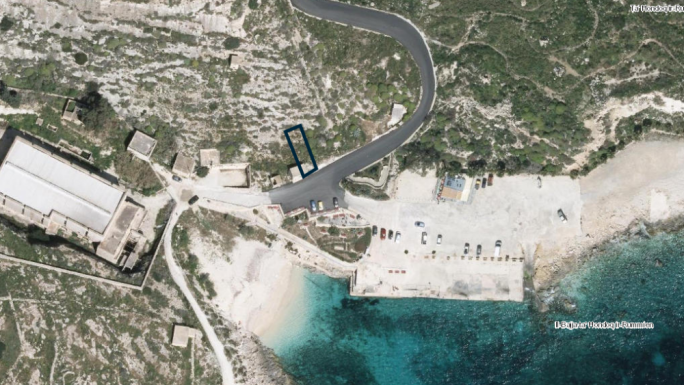 Kiosk gets outside seating permit in breach of PA policy