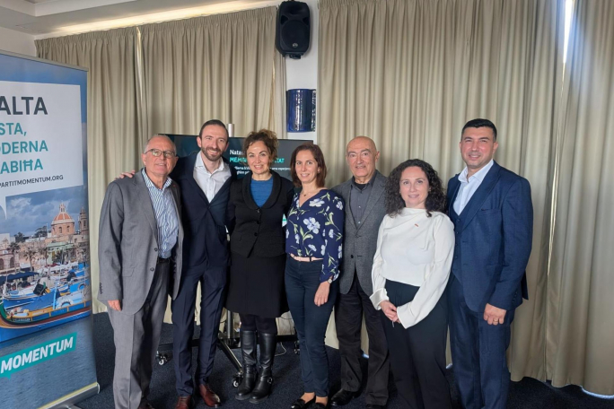 Momentum seeks political alliance prior to general election