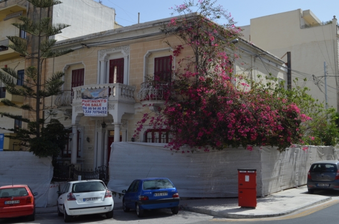 Four extra storeys for iconic Savoy hill house