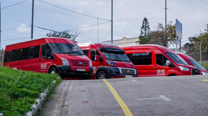 Police investigating school van driver working with revoked driving licence