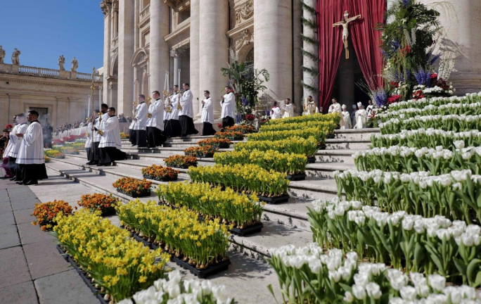 Pope Leo calls on world to hold on to hope in the face of war