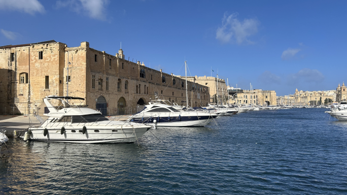 Boat owners no longer need to remove vessels from AUM water space