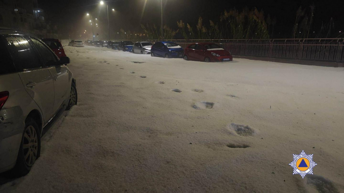 CPD urges caution as hail blankets Rabat in white overnight