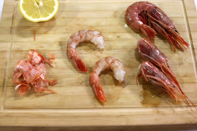 [WATCH] How to clean and devein prawns