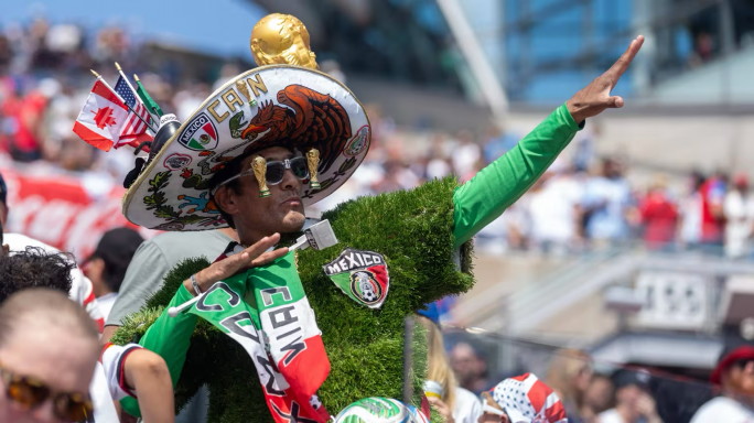 Mexico beat South Africa in World Cup opener