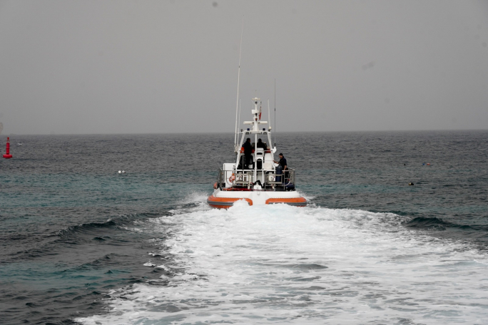 Two tourists rescued by helicopter after getting trapped in Ġnejna cave