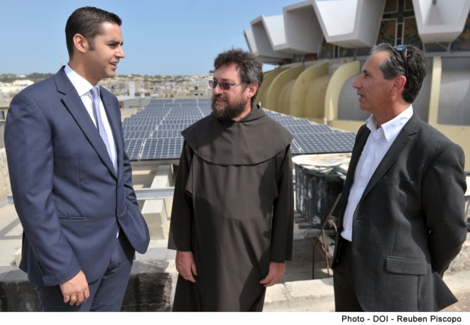 €1.2 million for solar panels for religious societies