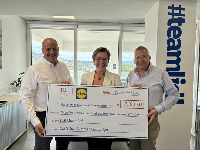 Lidl Malta donates €3,162 to RIDT to advance cancer research following summer case campaign