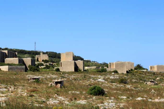 Kamra tal-Periti calls for protection of White Rocks Barracks amid national park designation