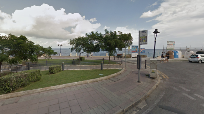 Drunk tourist damages Sliema railing trying to 'test his strength'