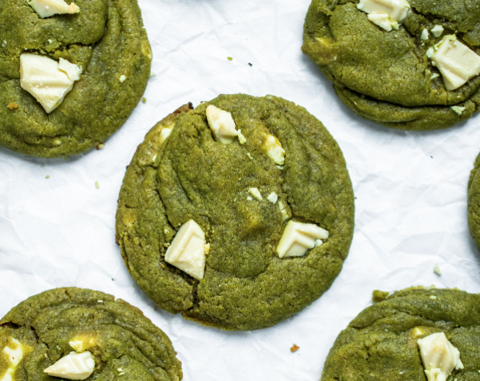Matcha and white chocolate cookies