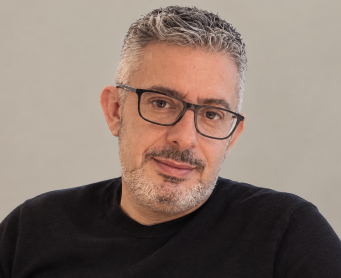 Mark Sagona presents Crossings, a new exploration of the beyond