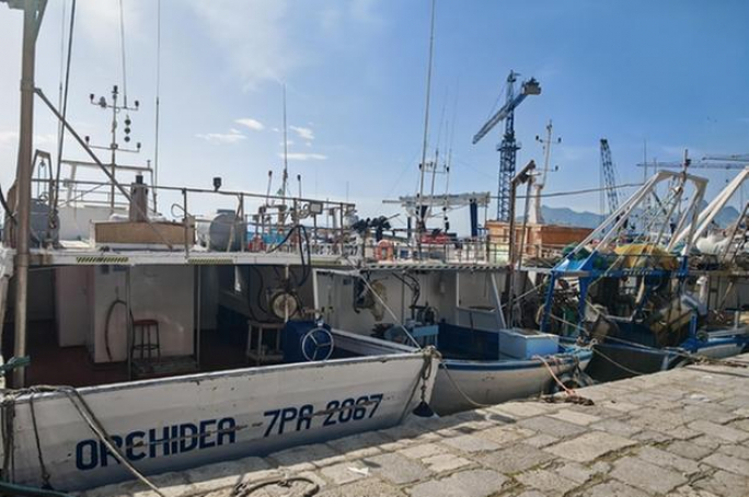 Sicilian fishers threaten to swap Italian flag with Maltese over high diesel prices