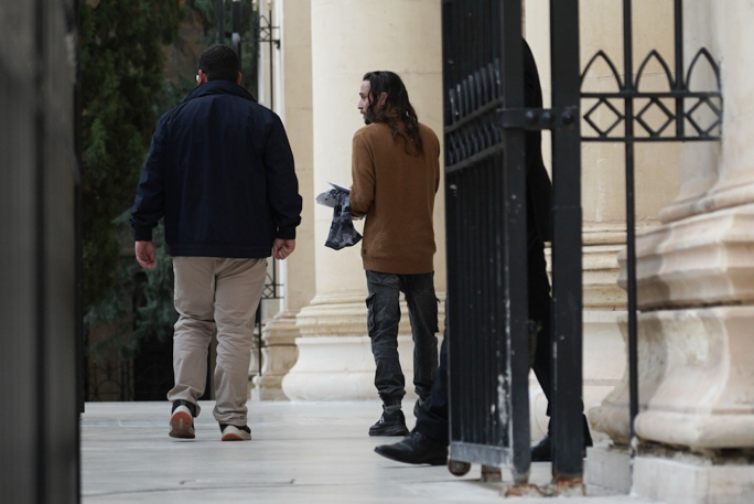 Man wanted by German authorities over armed robbery, trafficking and swindling is arrested