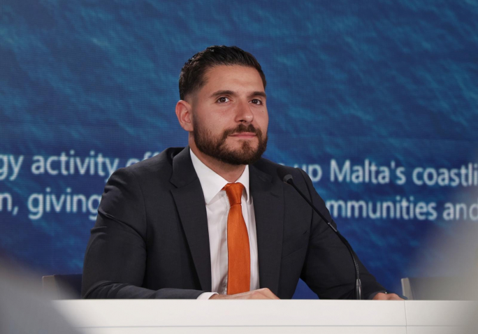 WATCH | PN promises offshore bunkering facility on Hurd's Bank