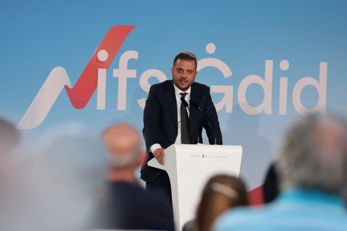 Don’t let party loyalty ‘blind you,’ PN candidate Borg Manche urges Labourites in first speech