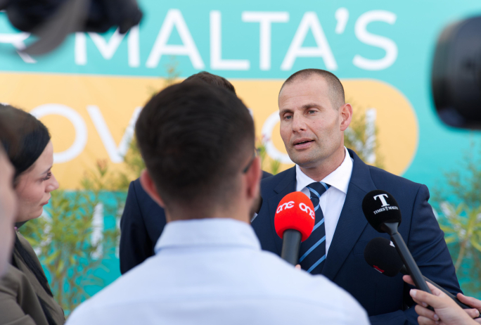 WATCH | Prime minister demands entire construction industry work responsibly