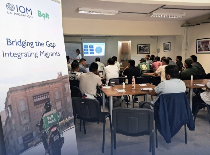 IOM and Bolt conclude training programme for migrant drivers and couriers