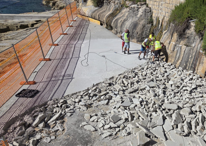 Illegal Marsalforn concrete works by Gozo Ministry being removed, PA issues enforcement order