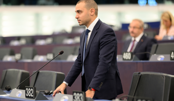 WATCH | Daniel Attard meets Iranian community in Malta, urges EU action over Iran crackdown