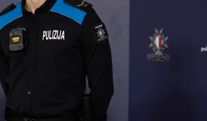 Two men blocked police from entering their Marsa stable for 15 minutes during drug raid, court hears