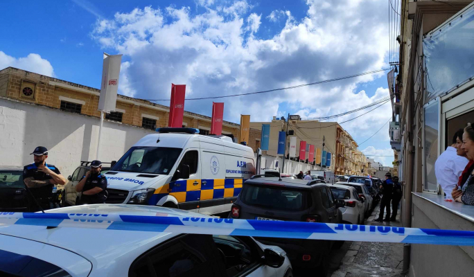 Labour HQ evacuated after 'small explosion' is heard outside building - Vimarsana News