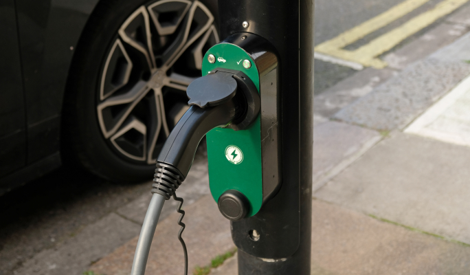 Climate authority wants to use existing utility poles for EV charging points