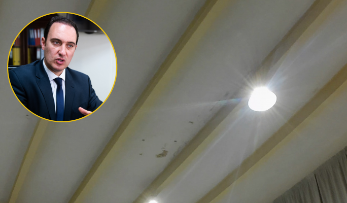 Parents demand minister publish report certifying school hall is safe