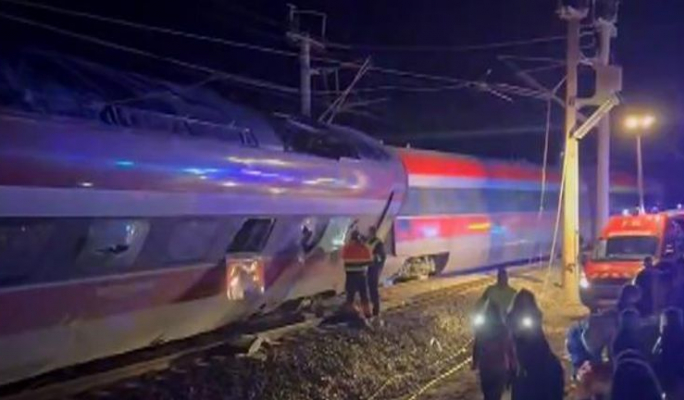 At least 39 dead in Spain train collision