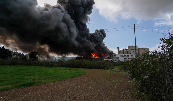 Ongoing fire in Marsa industrial zone prompts public health warning