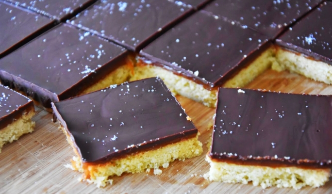 Salted caramel 'Twix' bars